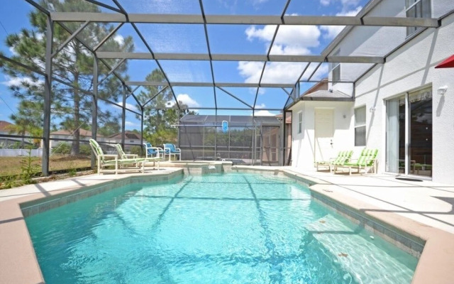 Pine Forest Chateau 5 Bedroom Home by RedAwning