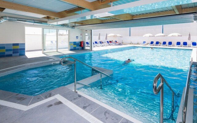 Beautiful house with dishwasher, on a special peninsula