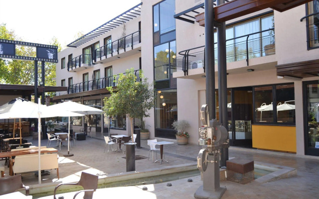 Plaza Paradiso Petit Hotel