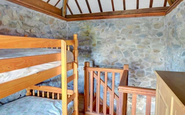 Cozy Holiday Home in Llanfaglan Near Sea