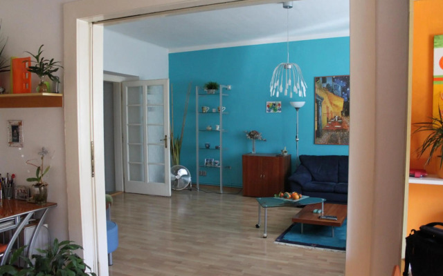 Cosy Apartment Under the Tower