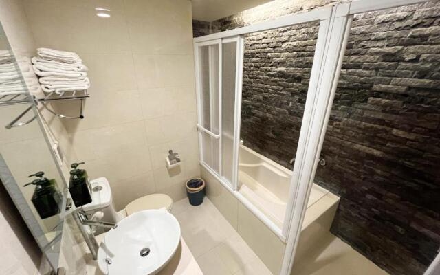 Jiufen Breeze B&B