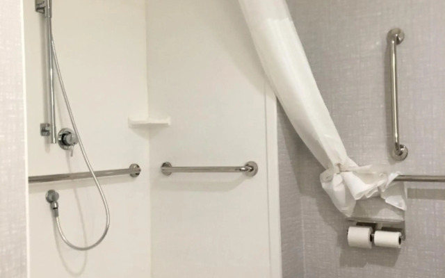 Hampton Inn Old Bridge