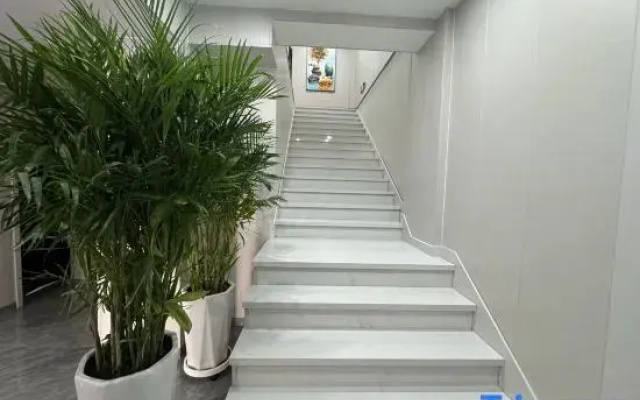 Xinyu Business Hotel