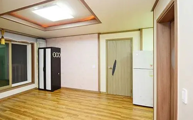 Mongsanpo Sound of Sea Wave Pension