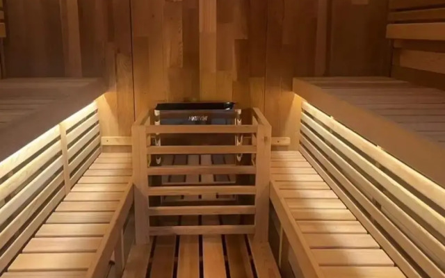 Onyx Retreat Healesville Luxury Lodge x Hot Tub