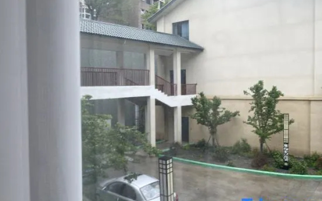 Guotou Four Seasons Jiuzhai Hotel