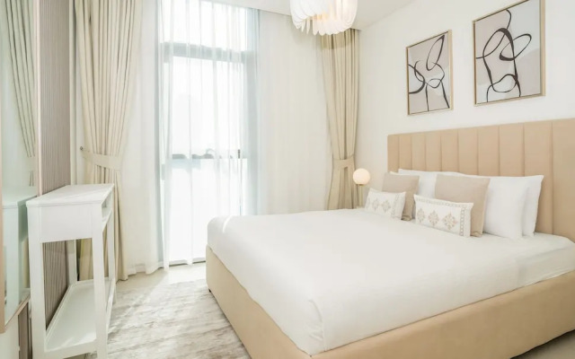 Homesgetaway- Brand New 2BR Burj Crown
