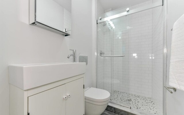 Gorgeous 4BR Apt in North End by Domio