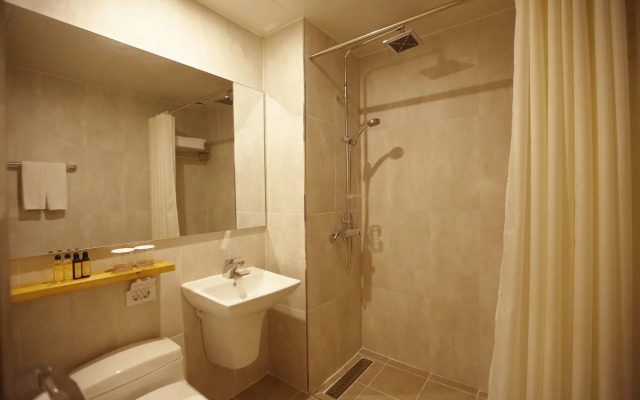 Palgong Emillia Hotel