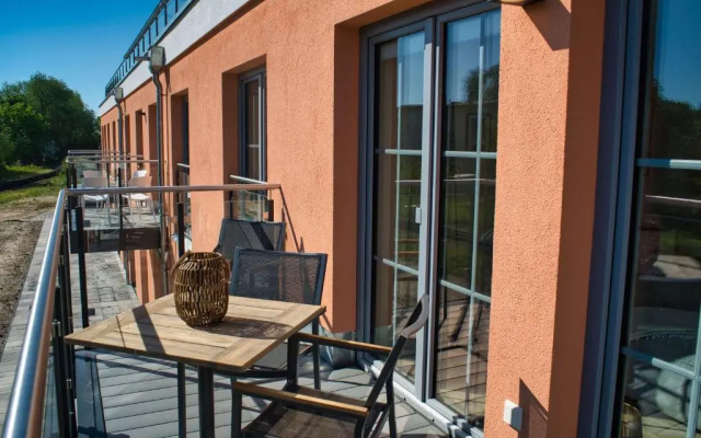 Alte Fischfabrik Lauterbach FeWo Nr 19 Balkon, Hafennähe