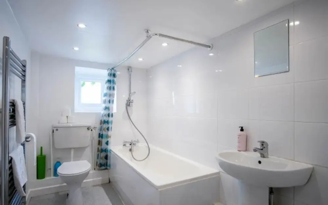 Fern Bank - 5 Bedroom House - Horton