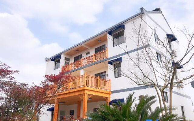 YiJiang ChunShe Guesthouse
