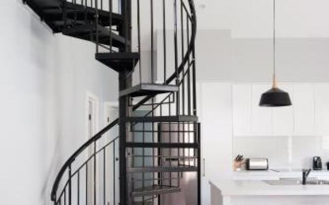 East Tempy - House & Bungalow