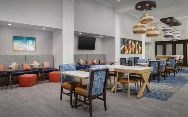 Hampton Inn & Suites Naples South