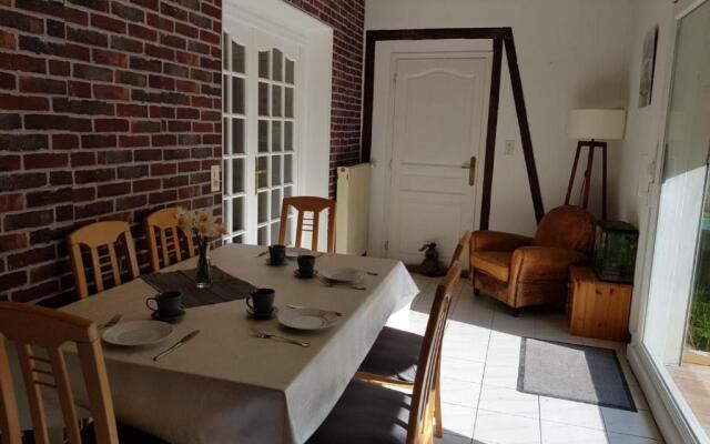 COSY ROOM + BREAKFAST 20 mn from EPERNAY