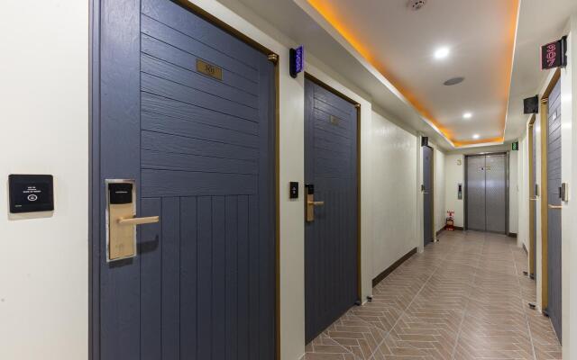 Cheongju Hotel IYA Chungbuk National University Branch