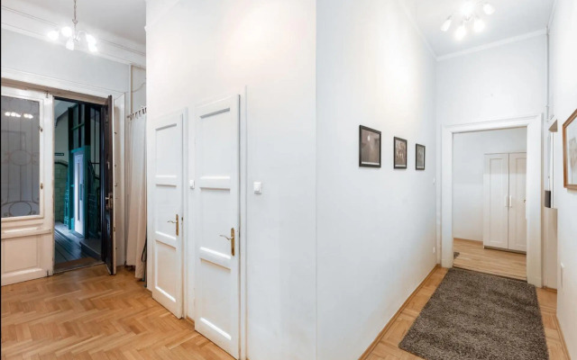 ORANGEHOMES Kalvin Sq 2 bedroom apartment