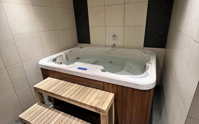 Marina Residence 1004