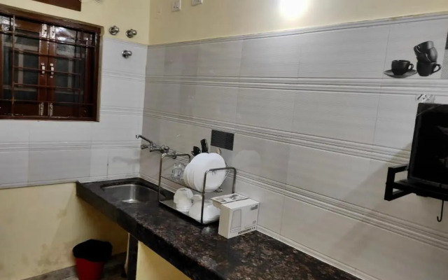 Home to explore Food, History & Shopping