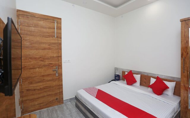 Tandoori Veg Hotel by OYO Rooms