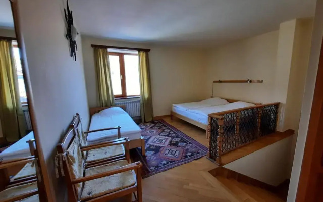 Hotel Mirhav