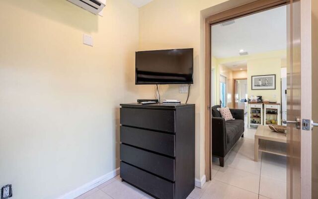 Casa Del Mar Beach Apartment