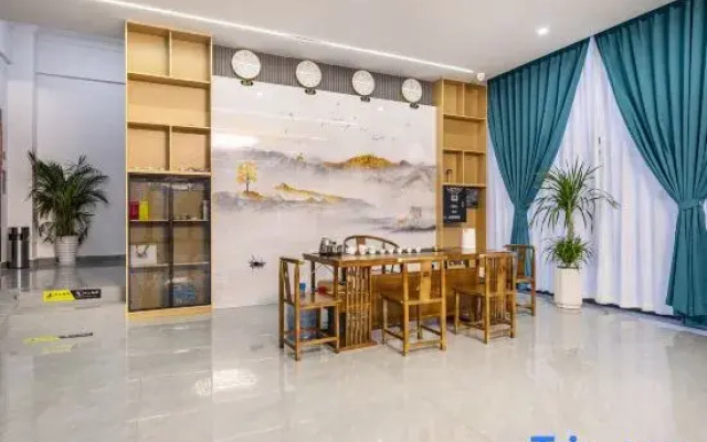 Lijiang Yuexiang Harbour Hotel