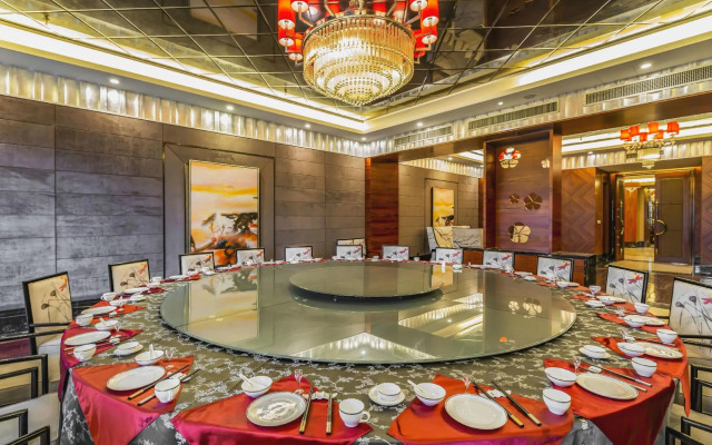 Huaxi Zhongzhou International Hotel