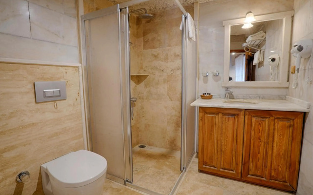 Tulip Cave Suites