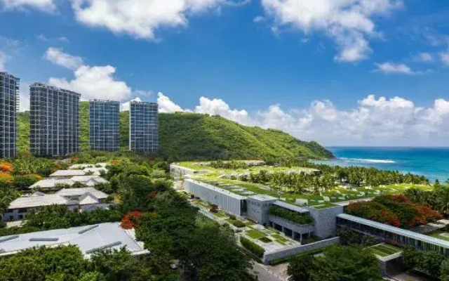 Mianmian Shanju·Parent-child Seaview Holiday Apartment (Dadonghai Banshan Peninsula Branch)