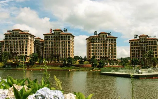 Hot Spring Valley Hotel