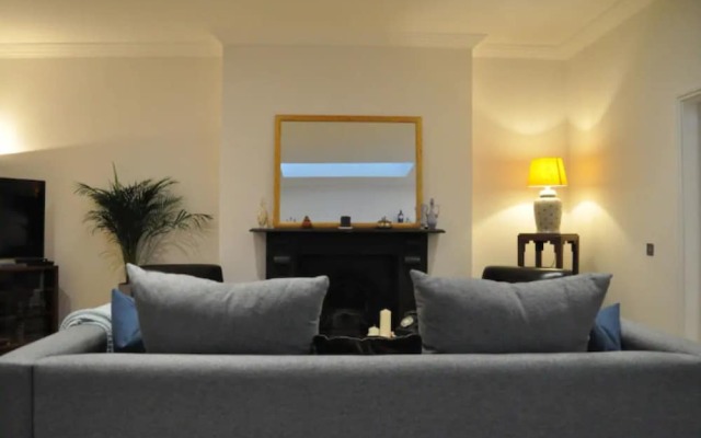 Stunning 2 Bedroom 2 Bathroom in South Kensington