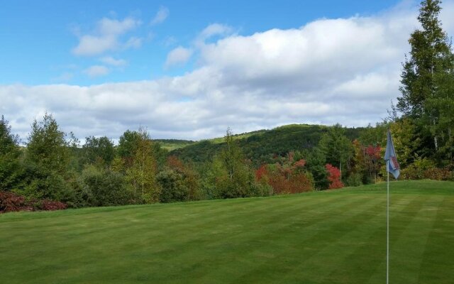 Barry's Bay Golf Resort