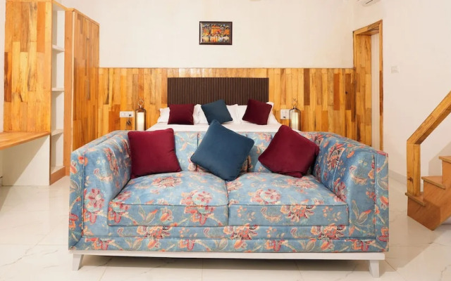 Angela Beach House ( Lui)