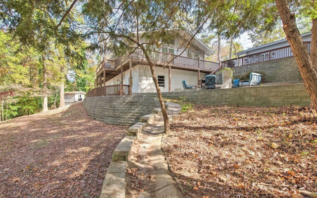 Peaceful Smyrna Home w/ Wood-burning Fire Pit