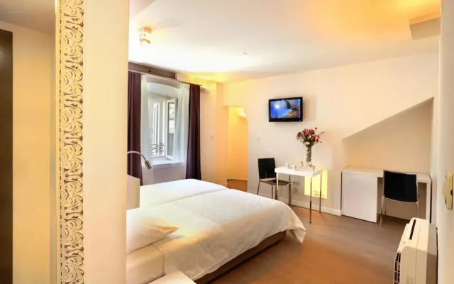 La Porta Luxury Rooms
