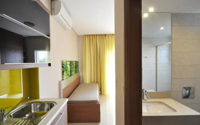 Relax Hotel