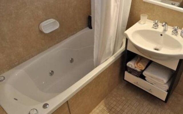 Cimma Suites Apart-Hotel