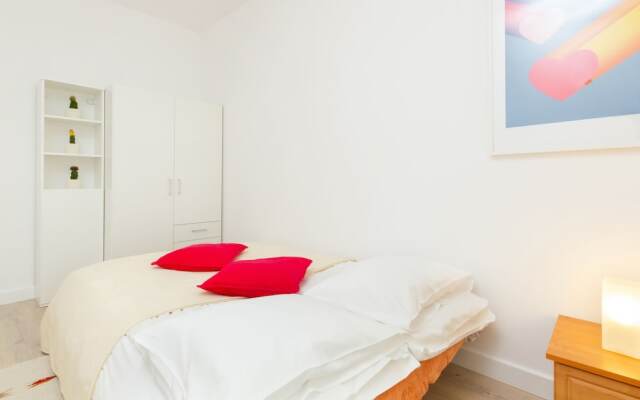 Apartment Harmonia Oliwska by Renters