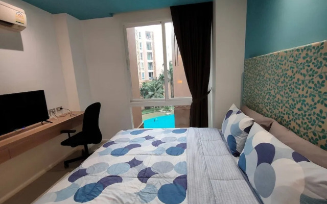 Pool View Nice Cool One Bedroom With 2 Large Beds