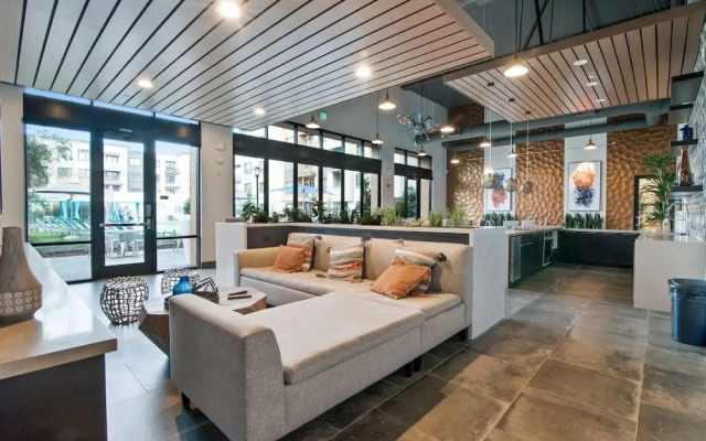 Global Luxury Suites in Menlo Park