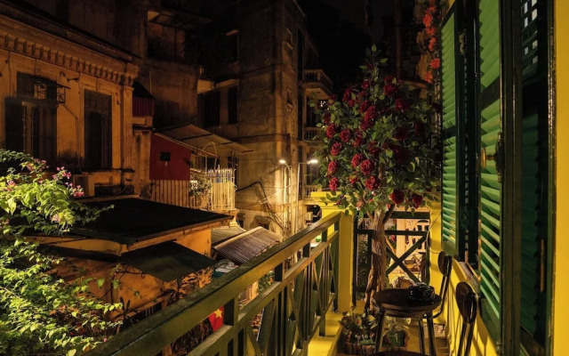 CozyPosy Premier Apartment