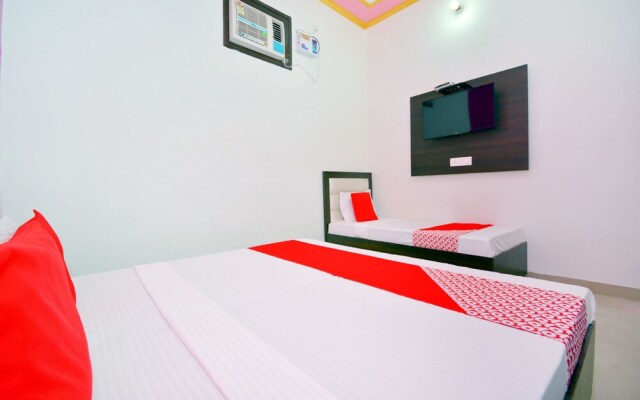 OYO 43291 Br Guest House