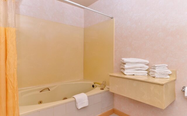 Motel 6-Trenton, ON