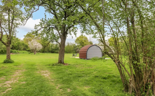 Meadow Lodge @ Berrys Place Farm