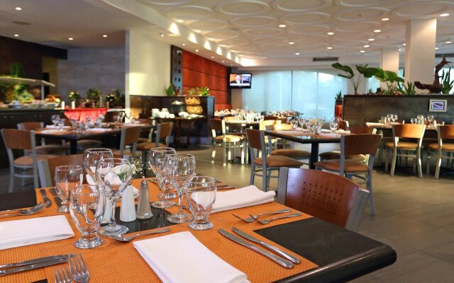 Holiday Inn Panama Canal by IHG