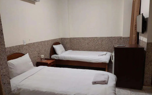 Canary Hotel