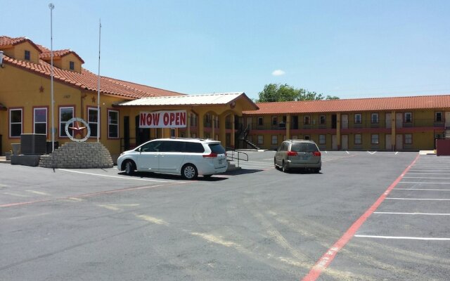 Taylor village inn and suites