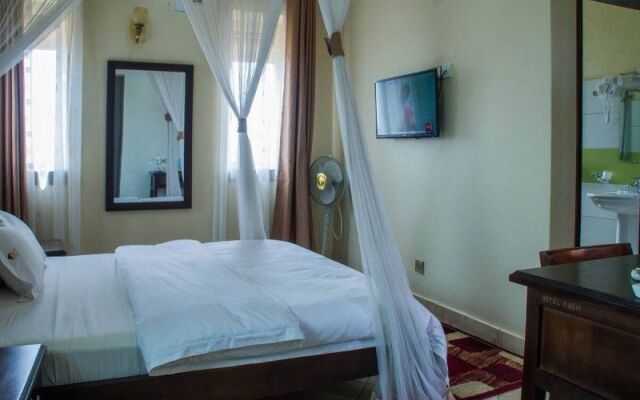 Hotel Kash Masaka Road